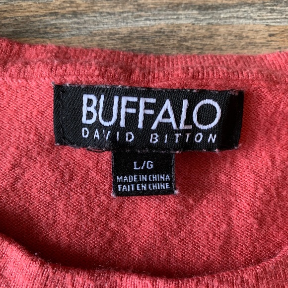 Buffalo Women’s Top - Picture 3 of 3